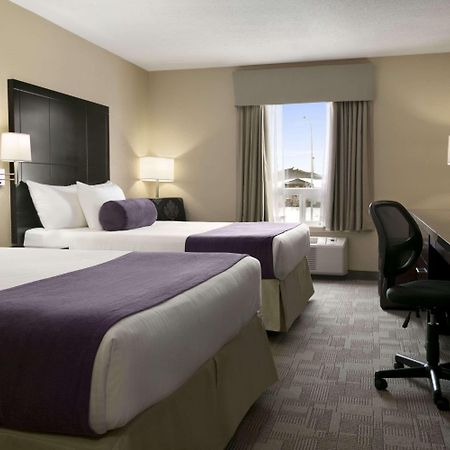 Days Inn By Wyndham Regina Dış mekan fotoğraf