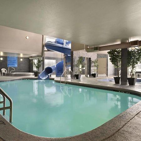 Days Inn By Wyndham Regina Dış mekan fotoğraf
