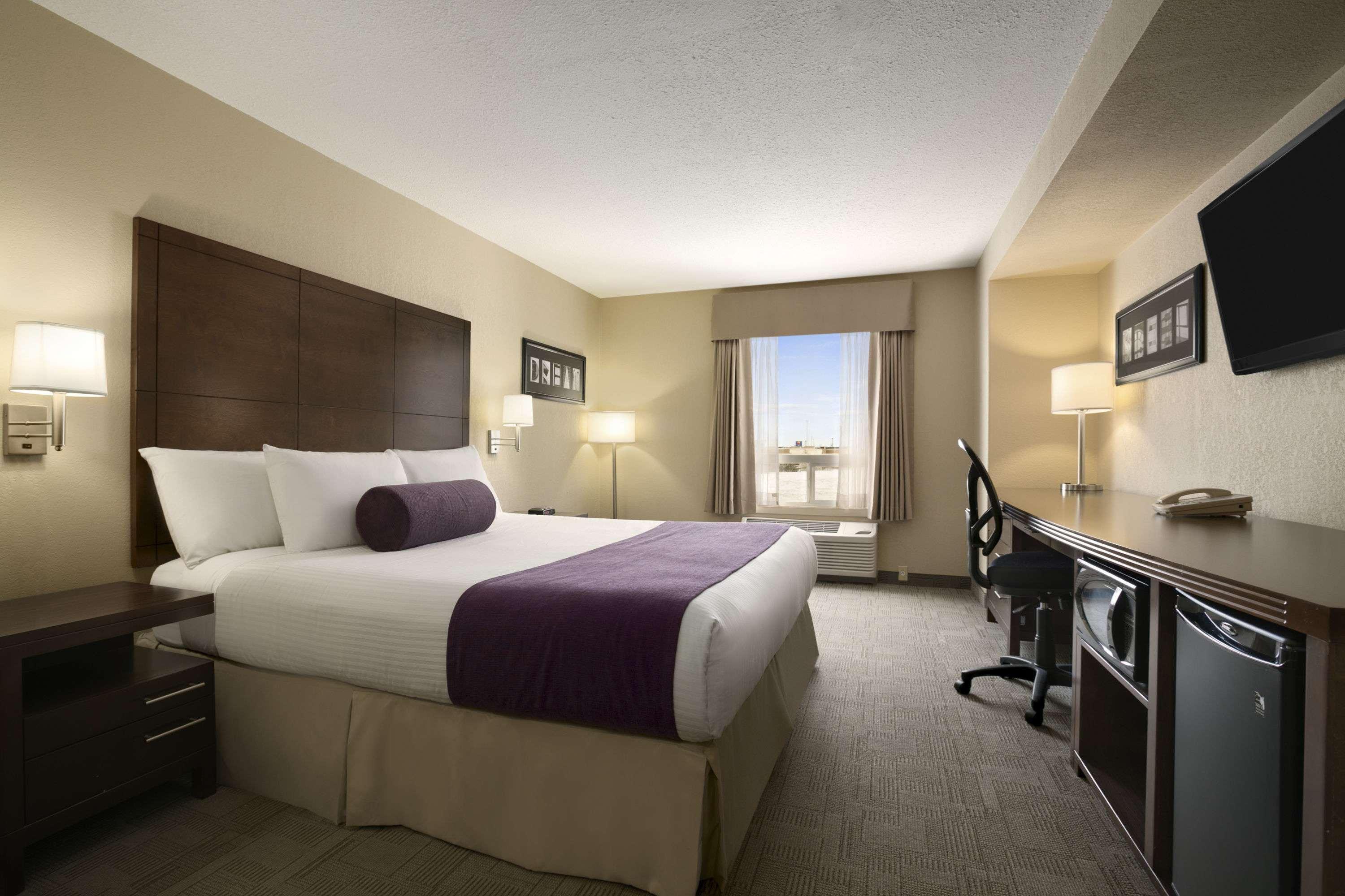 Days Inn By Wyndham Regina Dış mekan fotoğraf