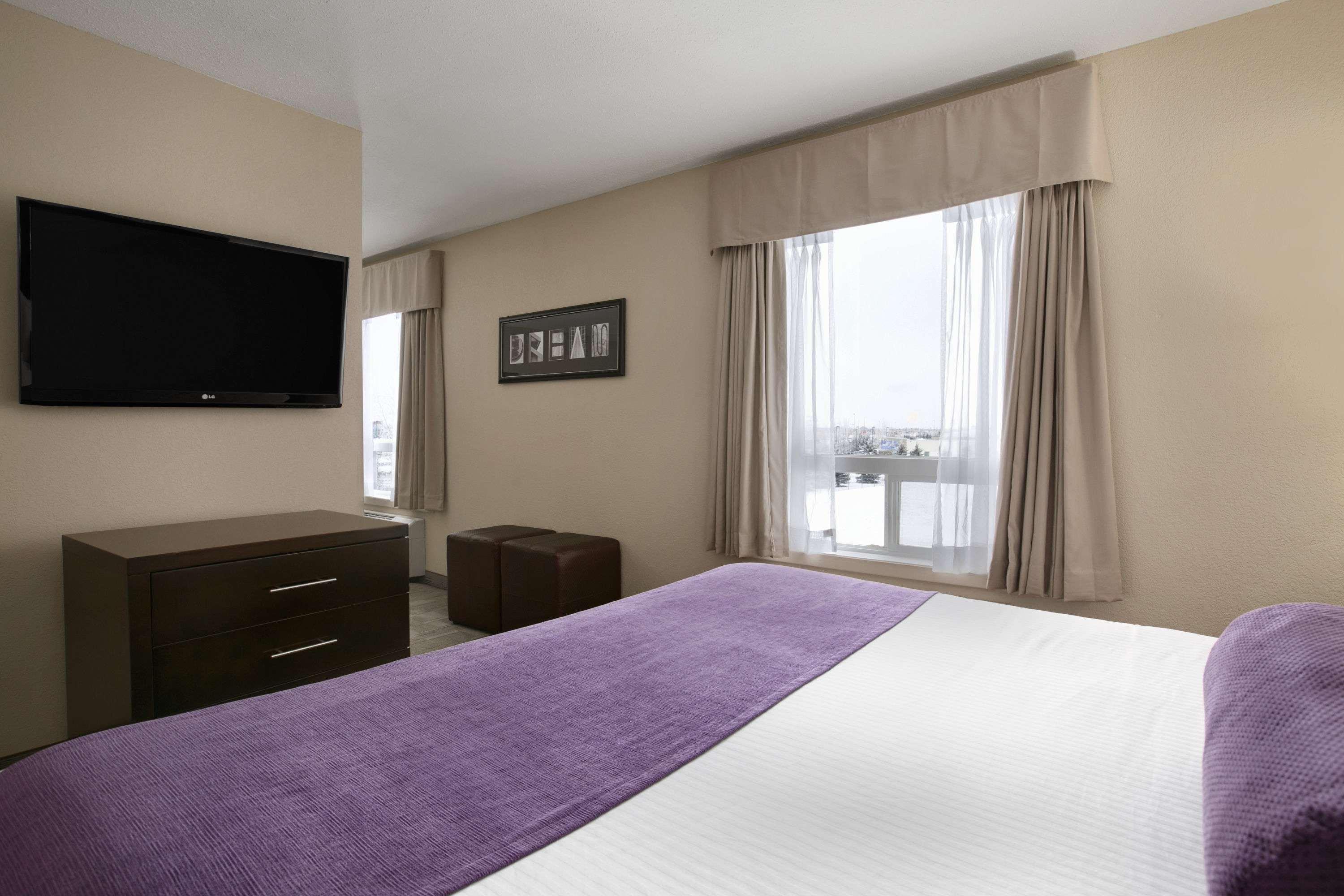 Days Inn By Wyndham Regina Dış mekan fotoğraf