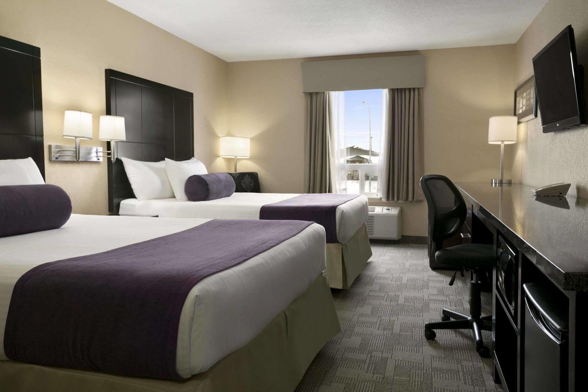 Days Inn By Wyndham Regina Dış mekan fotoğraf